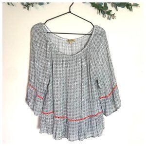 Democracy Black & White Printed Boho Peasant Blouse with Ruffles